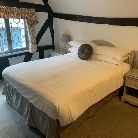 The White Hart Inn وينشكومبي المظهر الخارجي الصورة