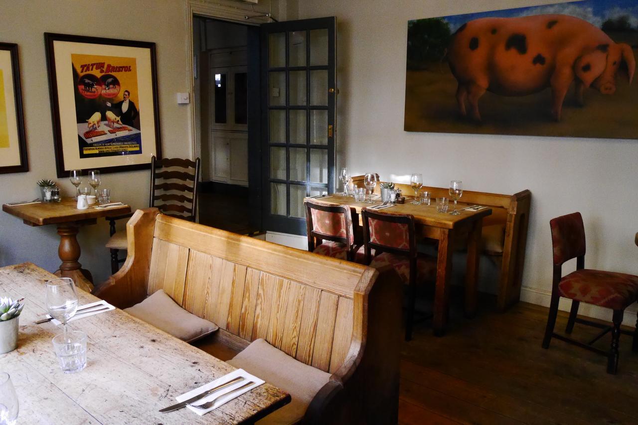 The White Hart Inn وينشكومبي المظهر الخارجي الصورة