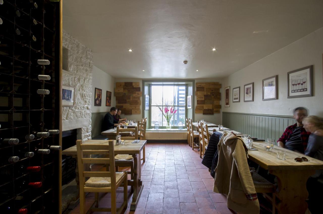 The White Hart Inn وينشكومبي المظهر الخارجي الصورة
